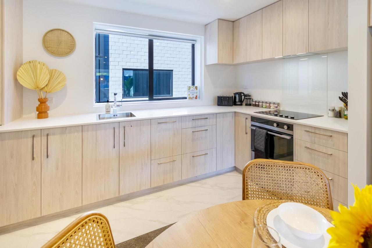 Апартаменты Central Sunny Perch 2 Bed 1 Bath Крайстчёрч Экстерьер фото